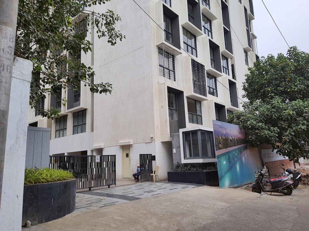 Osi Apartments Bkc Kurla West Мумбаи Экстерьер фото